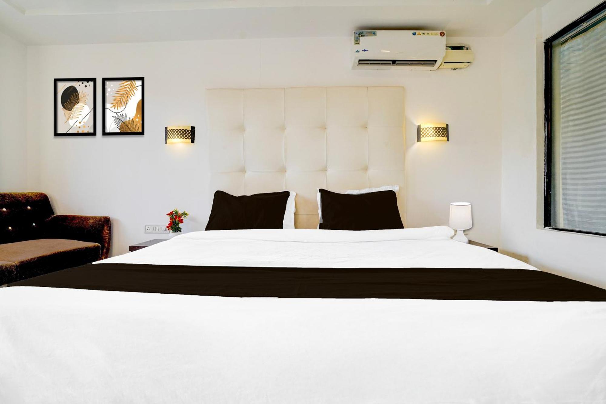O Near Turtle Hotel Morjim